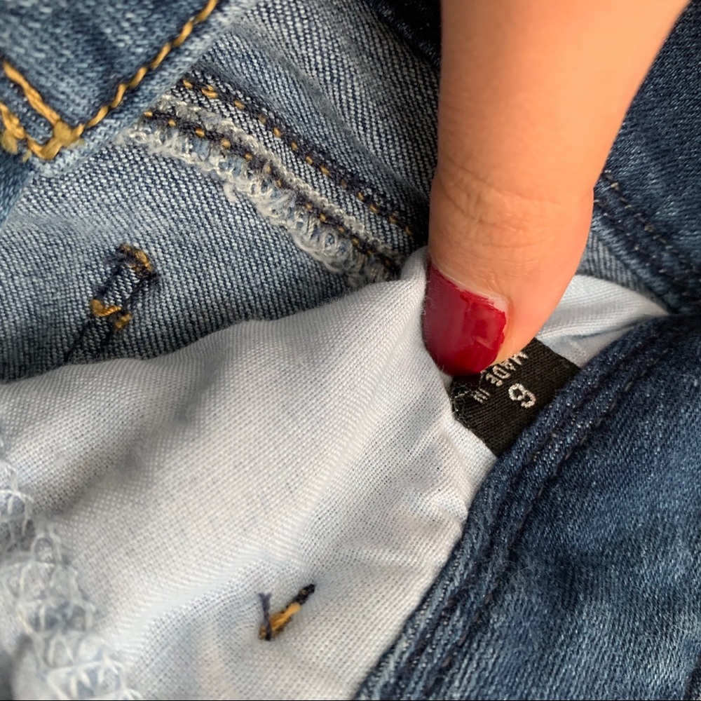 Distressed Jeans - Picture 5 of 5